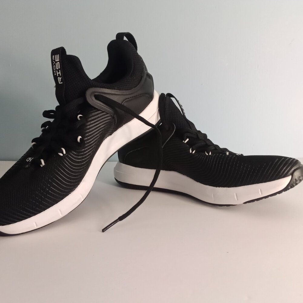 women's Under Armour Hovr Rise size 7.5